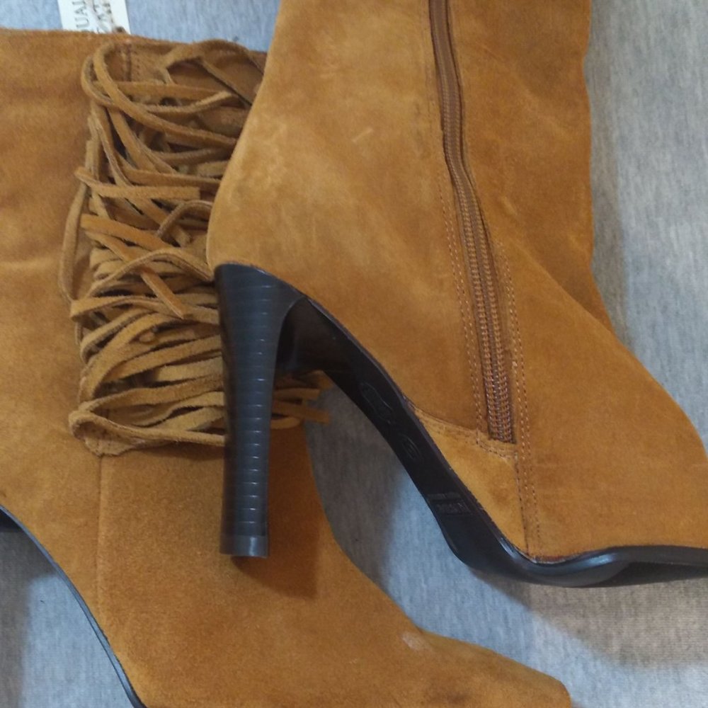 Predictions Leather Collection Fringe Boot Size 6 Color Beige Brown Party Boot